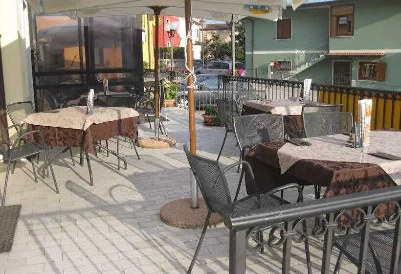 Majatalo Locanda  Alla Rosa