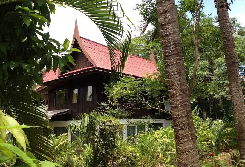 Ban Kaew Villas