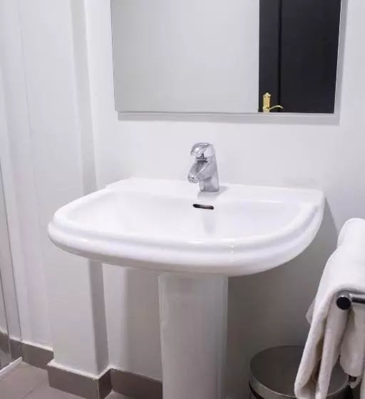 فندق فئة نجمة واحدة El Globo