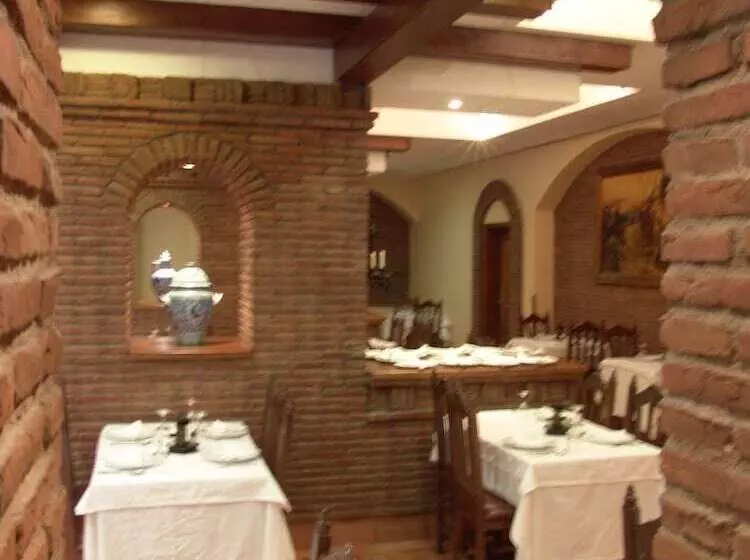 בית מלון כפרי Balneario De Alicún De Las Torres