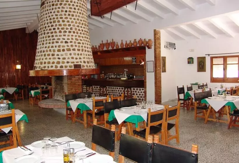 בית מלון כפרי Balneario De Alicún De Las Torres