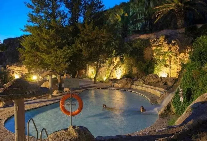 בית מלון כפרי Balneario De Alicún De Las Torres