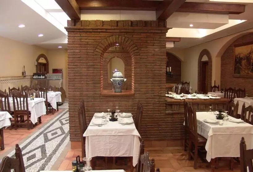 בית מלון כפרי Balneario De Alicún De Las Torres