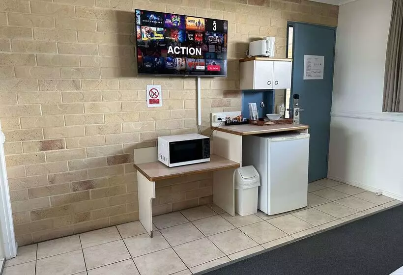 בית מלון כפרי Best Western Ambassador Motor Lodge