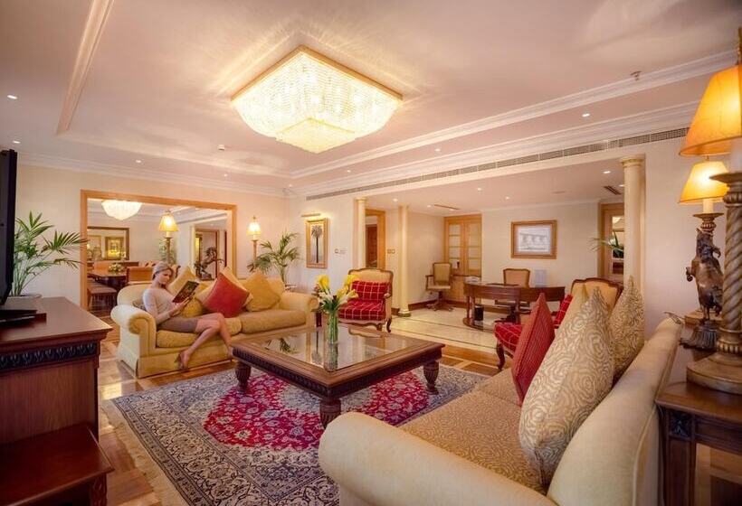 Corniche Hotel Abu Dhabi