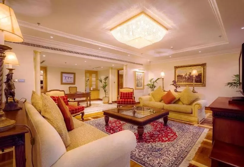 Corniche Hotel Abu Dhabi