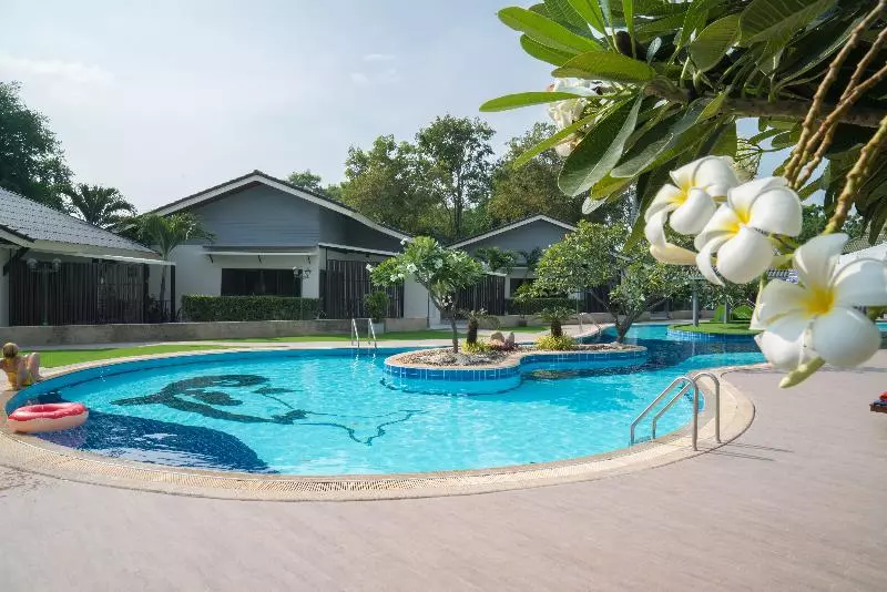 Grand Jomtien Palace Hotel   Sha Extra Plus