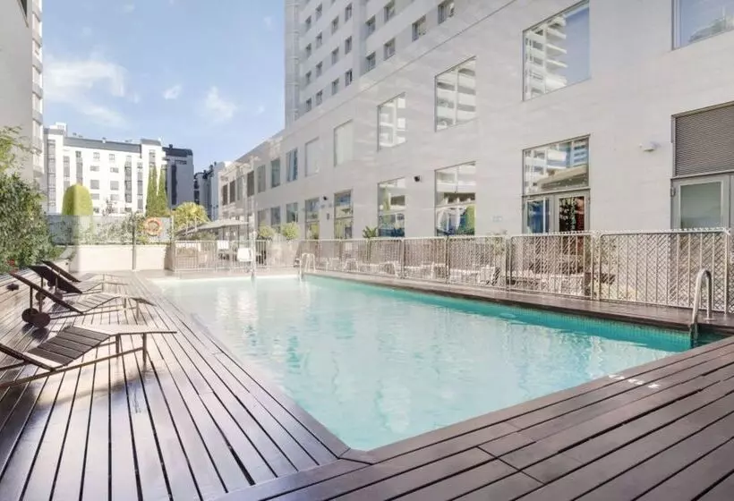 فندق Ilunion Valencia  4