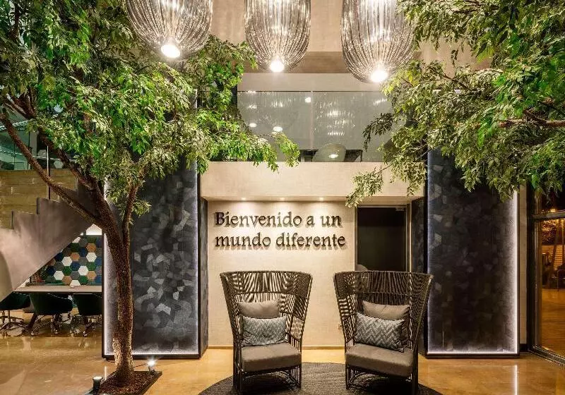 فندق Ilunion Valencia  4