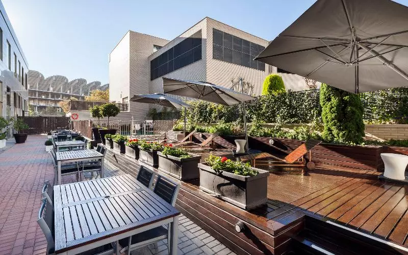 فندق Ilunion Valencia  4