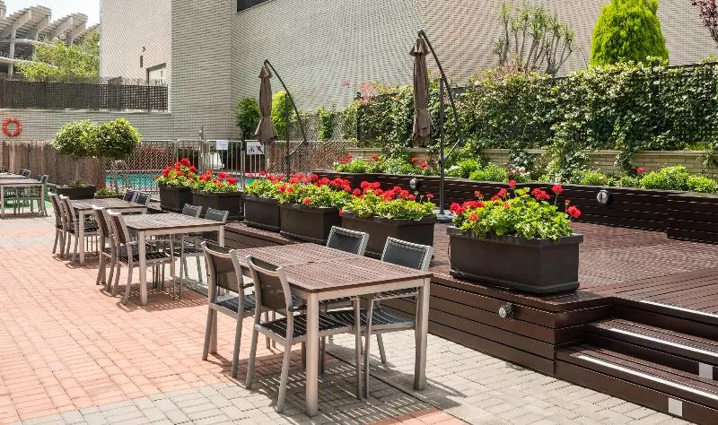 فندق Ilunion Valencia  4