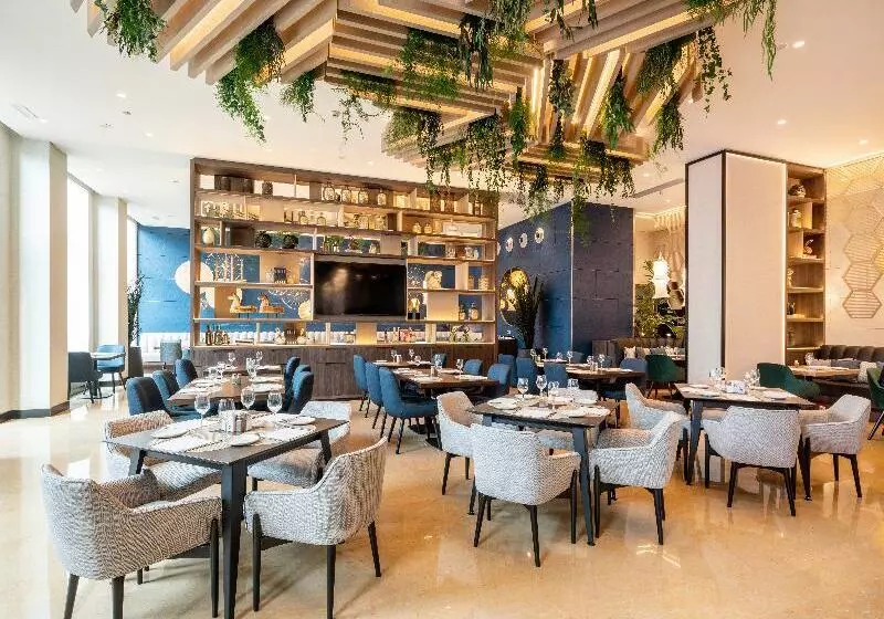 فندق Ilunion Valencia  4