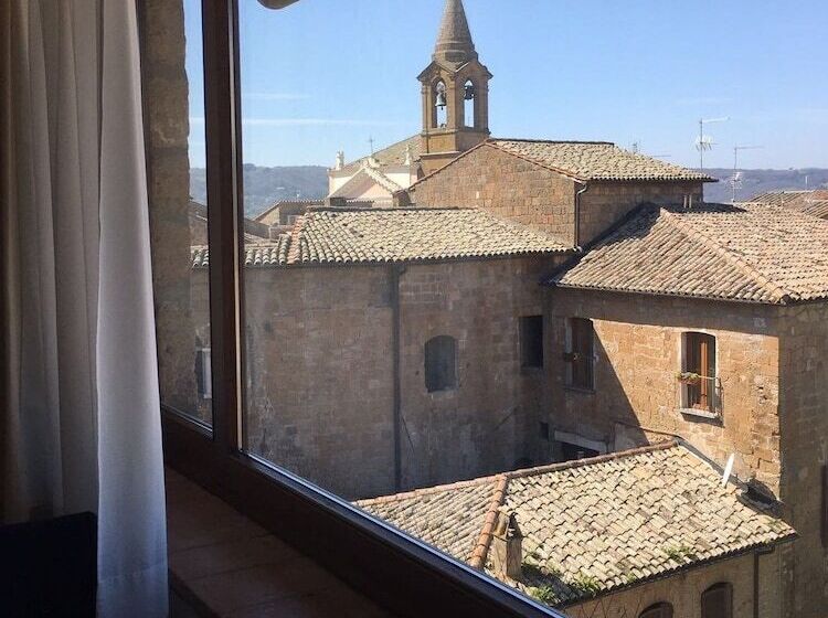 هتل Palazzo Piccolomini