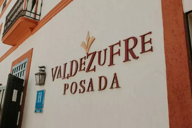 בית מלון כפרי Posada De Valdezufre