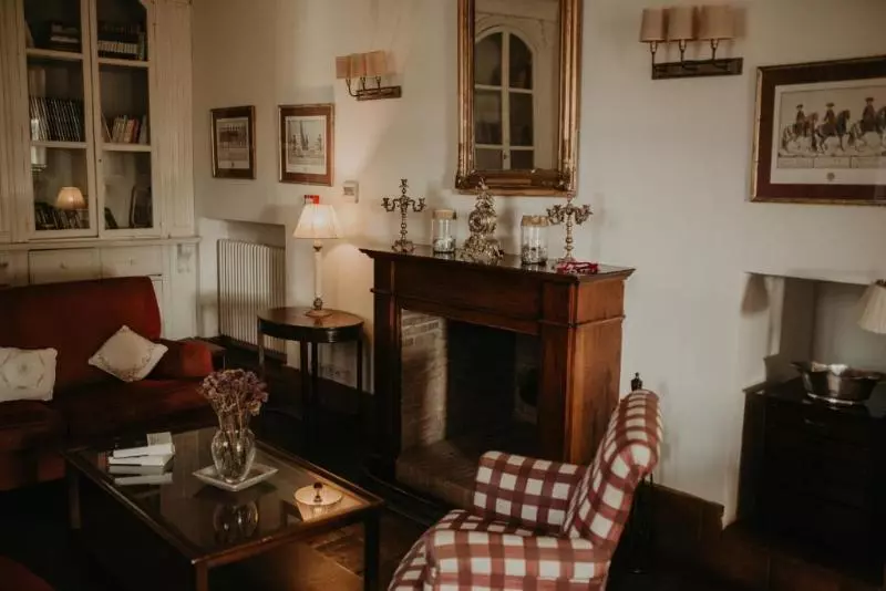 בית מלון כפרי Posada De Valdezufre