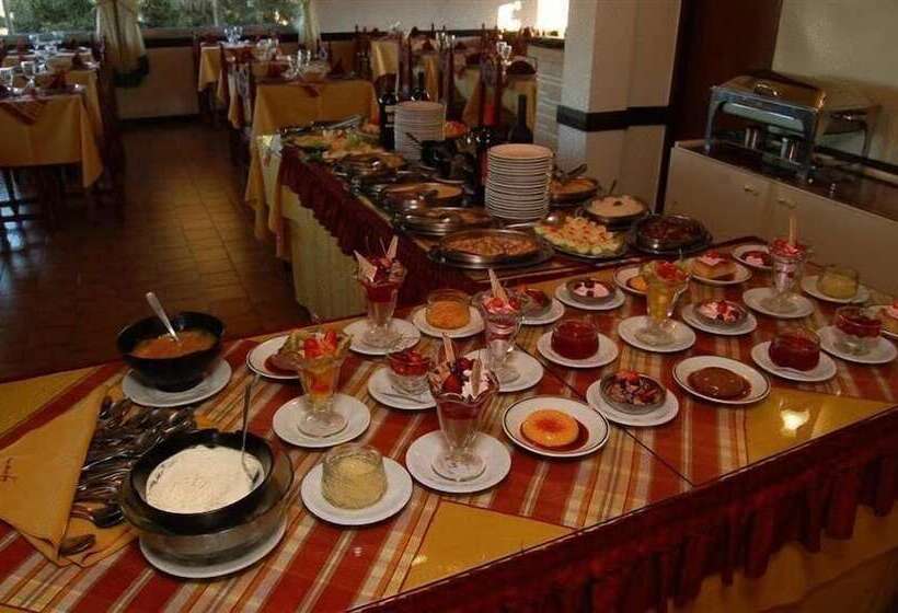 호텔 Ruca Cheli Village Ski