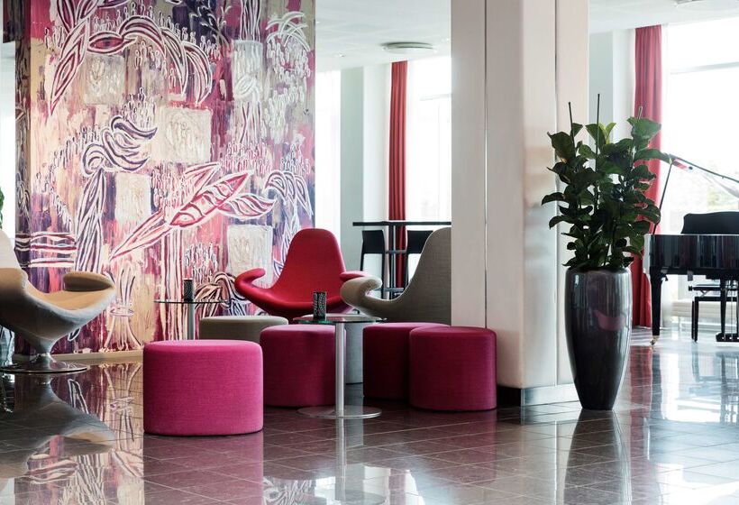 Отель Scandic Sluseholmen