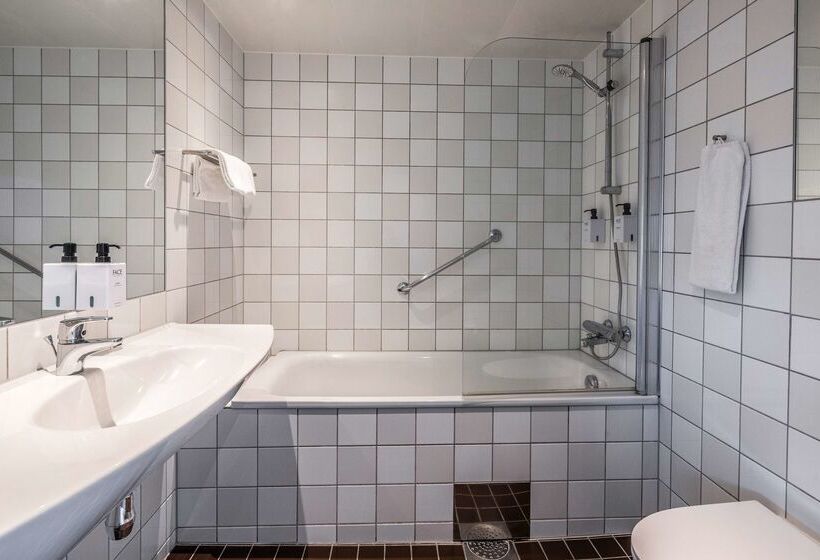 Отель Scandic Sluseholmen