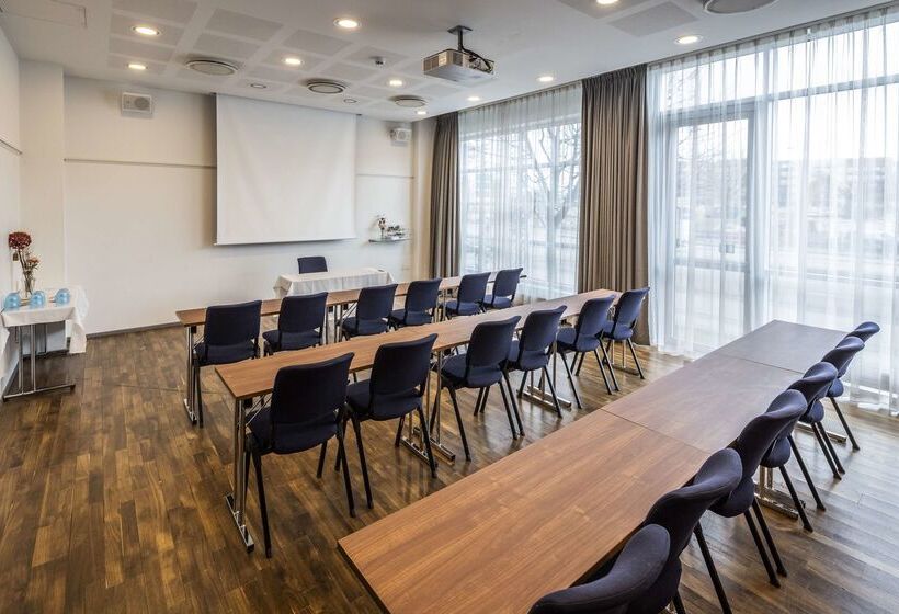 Отель Scandic Sluseholmen