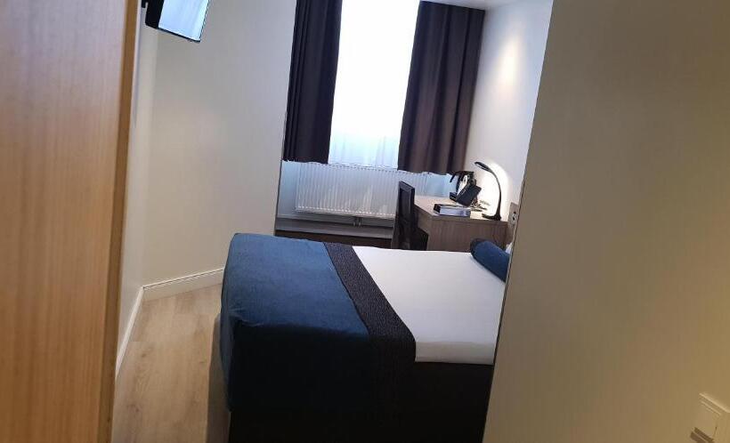 בית מלון כפרי Library Amsterdam