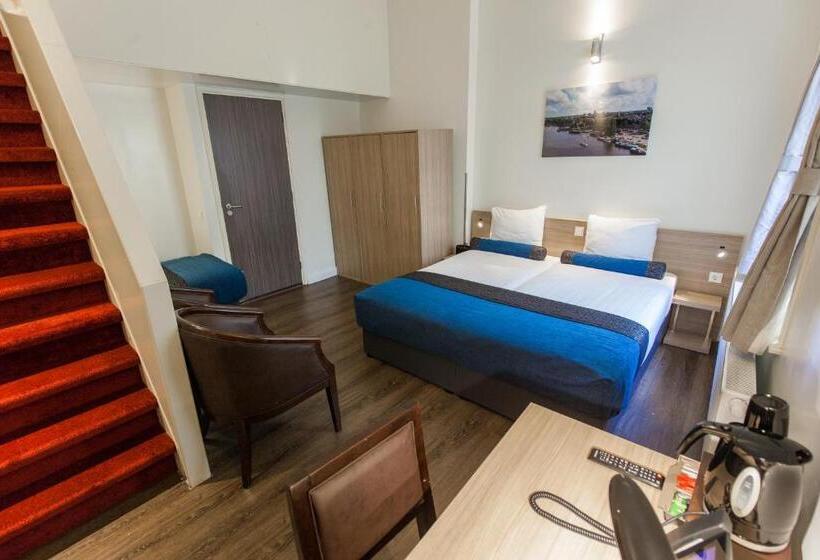 בית מלון כפרי Library Amsterdam