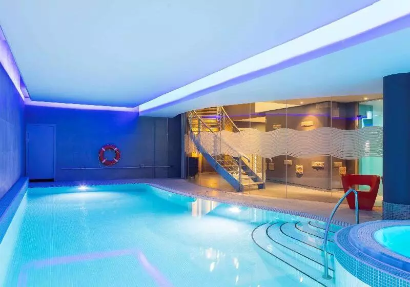 Novotel Edinburgh Centre