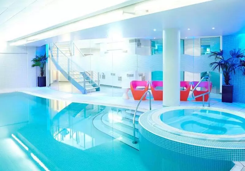 Novotel Edinburgh Centre