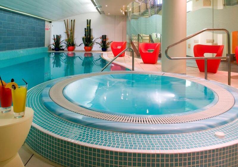 Novotel Edinburgh Centre