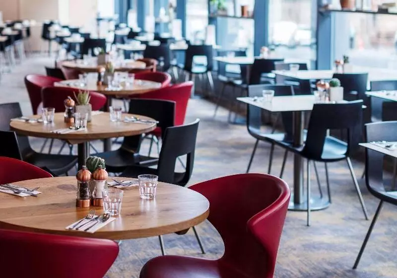 Novotel Edinburgh Centre