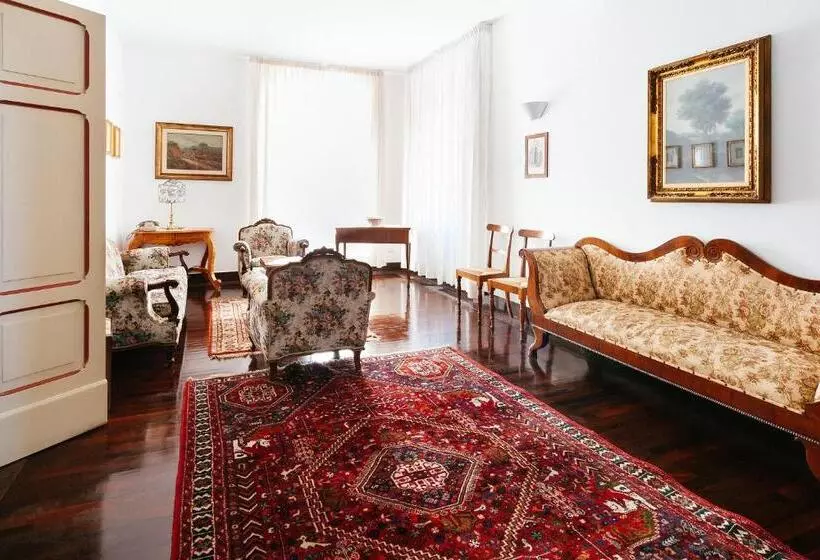 Aamiaismajoitus (B&B) Villa Francesca Luxury