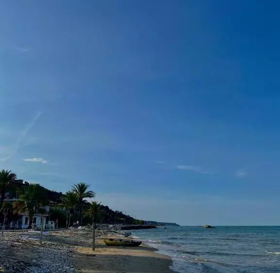 Aamiaismajoitus (B&B) Villa Francesca Luxury