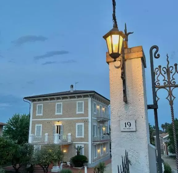 Aamiaismajoitus (B&B) Villa Francesca Luxury