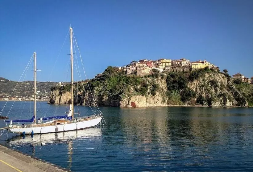 Aamiaismajoitus (B&B) Villa Santangelo