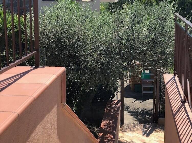 مبيت وإفطار Villa Santangelo