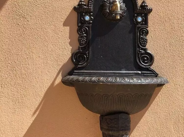 Aamiaismajoitus (B&B) Villa Santangelo