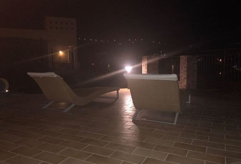 مبيت وإفطار Villa Santangelo