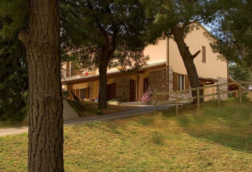 هتل روستایی Il Cantiniere