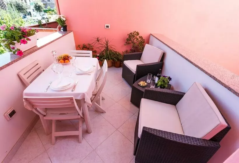 ベッドアンドブレックファースト L Aurora Viola