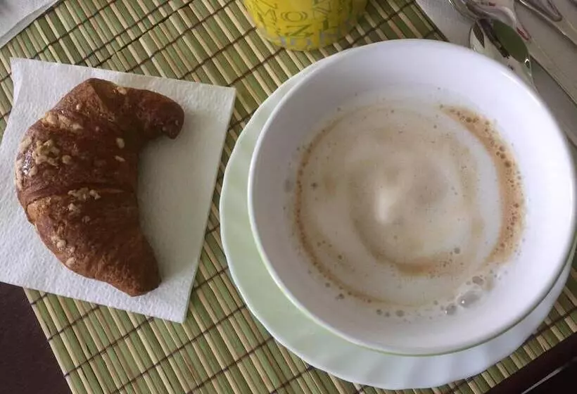 ベッドアンドブレックファースト L Aurora Viola