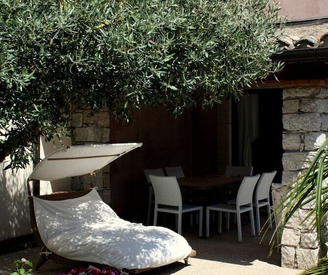 Hibiscus Villasimius B&b