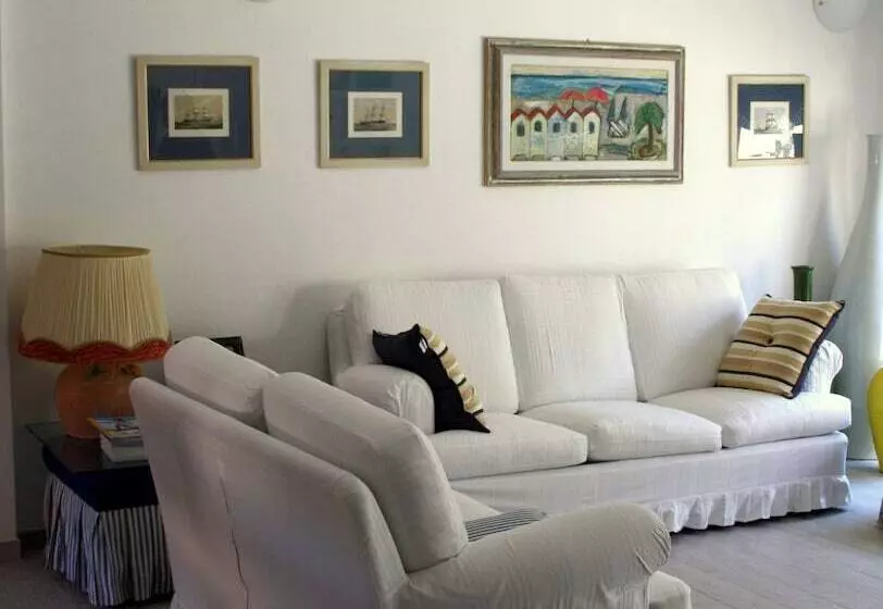 Hibiscus Villasimius B&b