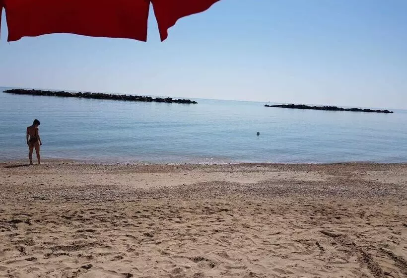 هتل Ambruosi Village Resort & Spa