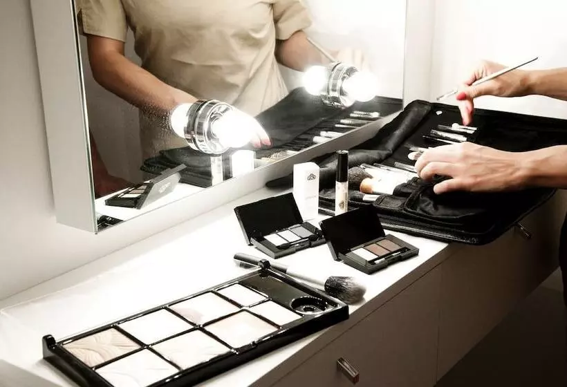 هتل Ambruosi Village Resort & Spa