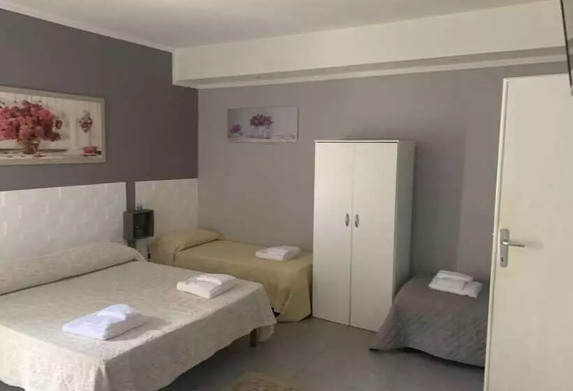 ペンション Domus Regia