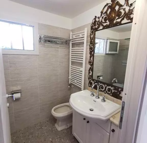 تختخواب و صبحانه Il Viaggio