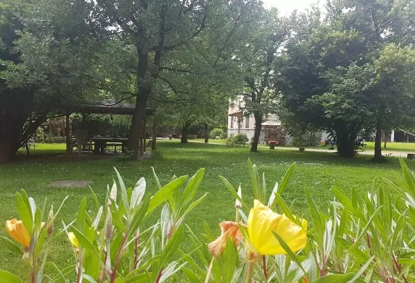 Aamiaismajoitus (B&B) Le Case Nel Bosco