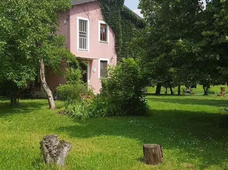 Aamiaismajoitus (B&B) Le Case Nel Bosco