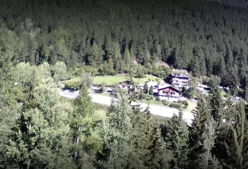 Camping Hotel La Pineta