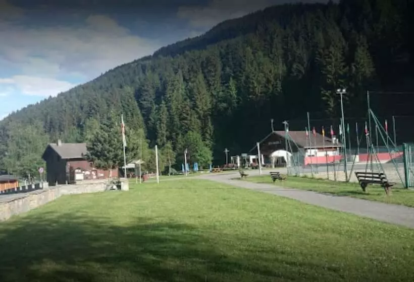Camping Hotel La Pineta