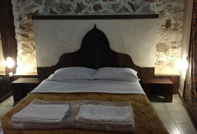 Отель Camping La Roccia